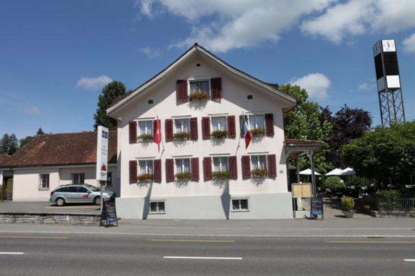 Hotel Ristorante Schloessli Meggen ภายนอก รูปภาพ